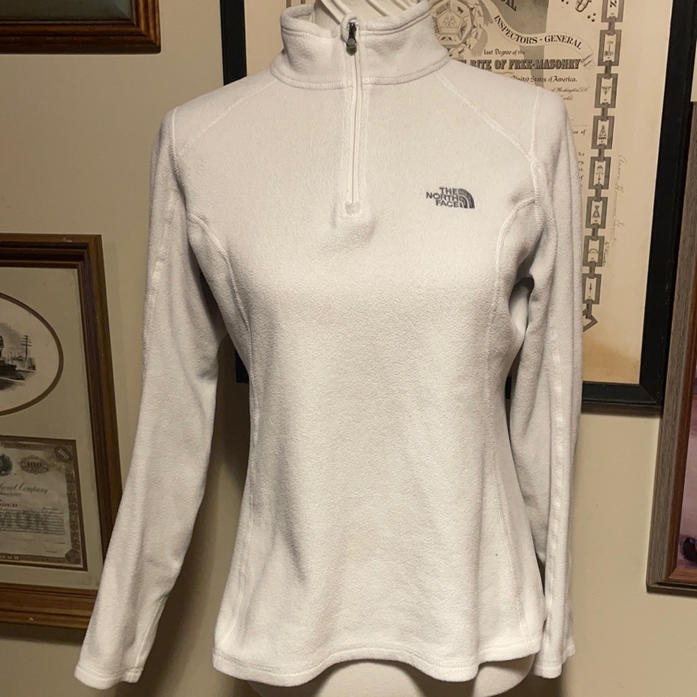Women’s small-P North Face 1/4 zip pullover fleece